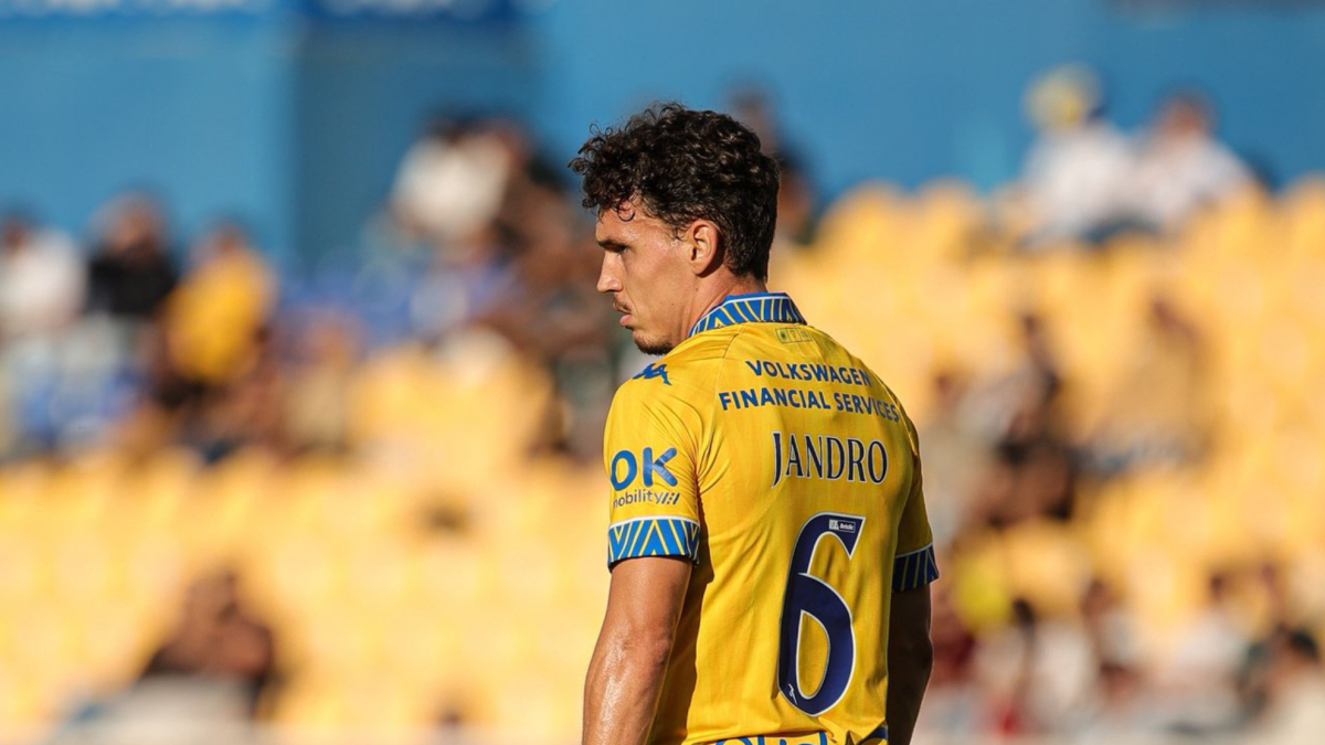 Jandro Orellana reforzará el centro del campo del Cádiz
