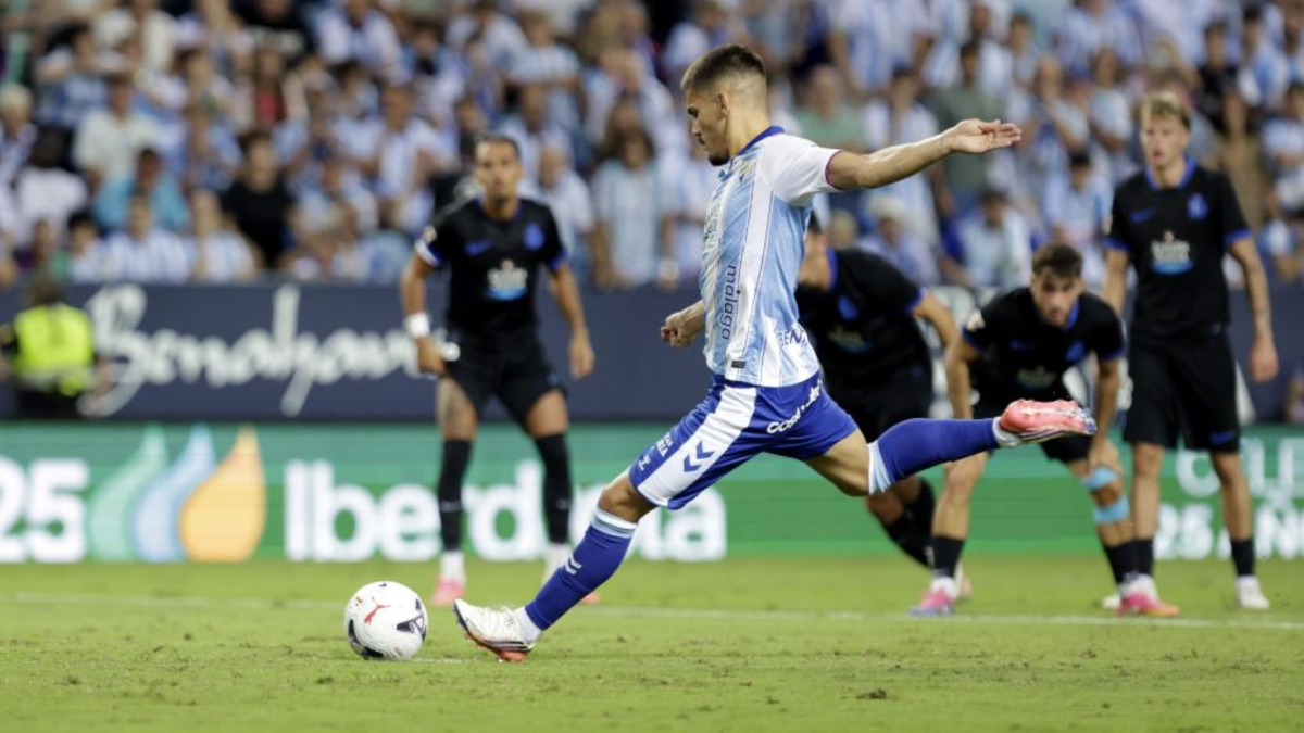 Gol de Chupe (p.) (1-1) en el Málaga 1-1 Deportivo