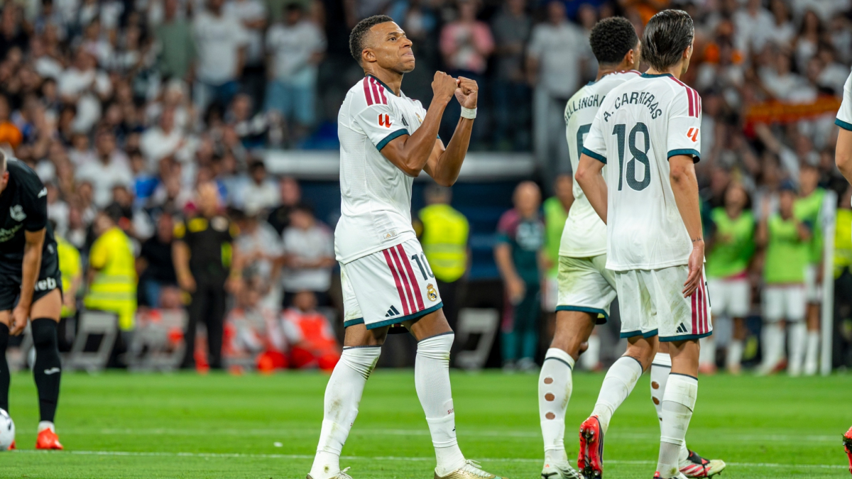 Mbappé entra en acción