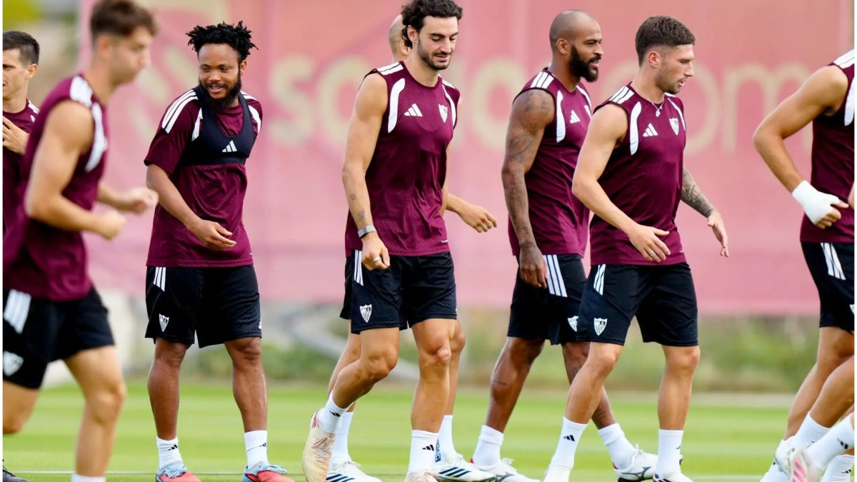 Juan Iglesias regresa al grupo mientras Vargas sigue entrenando