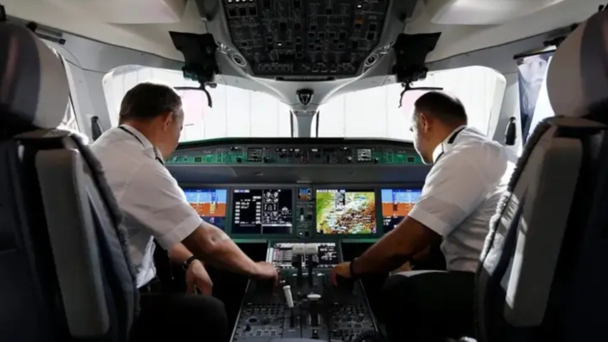 Pilota di aereo interviene con passeggeri a Skiathos per risolvere tensioni e garantire sicurezza
