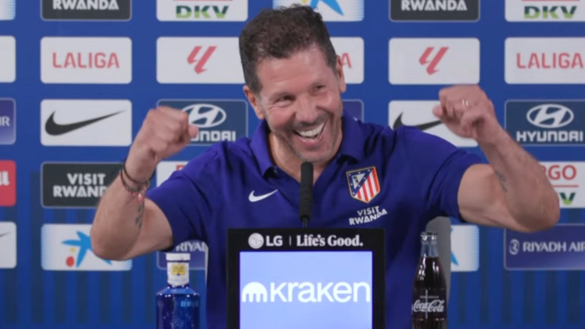 Simeone scherza durante conferenza stampa su mancanza di congratulazioni per i 800 partimenti