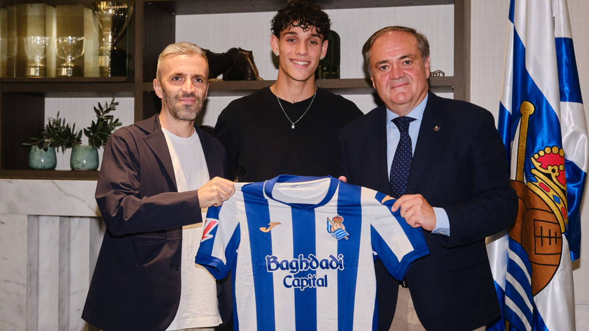 Oficial: Héctor Fort ficha hasta 2031