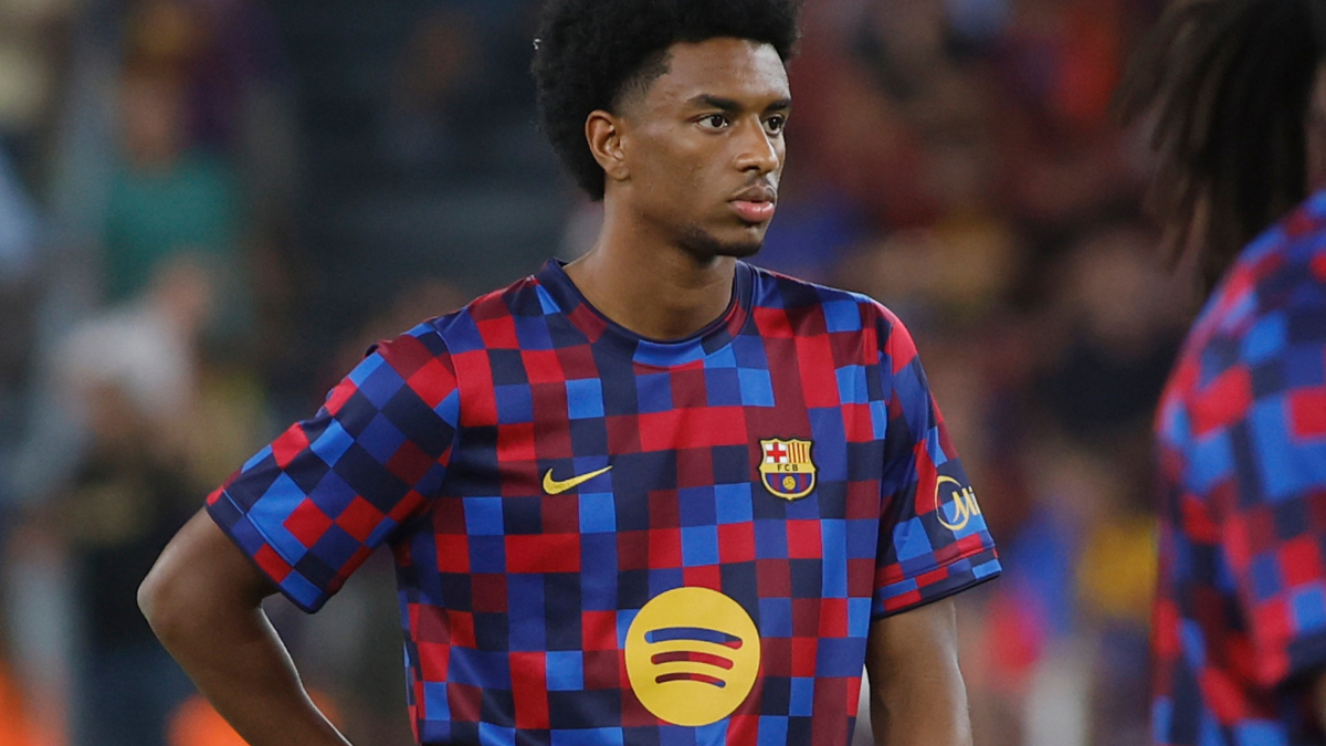 Alejandro Balde sigue sin tenerlo claro en el Barça