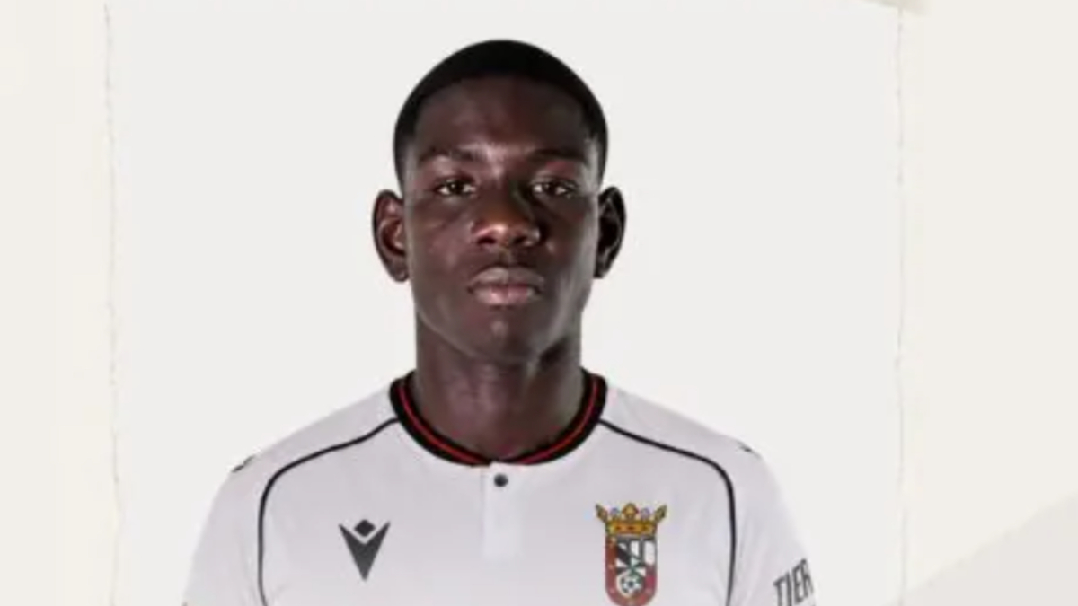 Umaru Konaré y Toni Abad, los últimos refuerzos del Ceuta