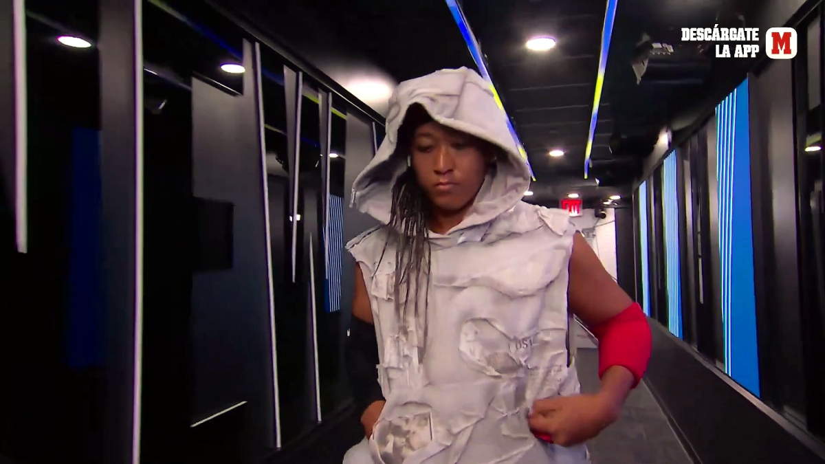 Naomi Osaka entra in campo al US Open con un look unico e accattivante, ispirato a un'esperta stilista