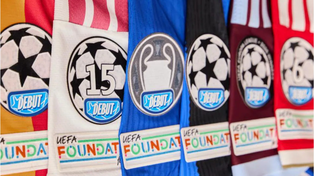 La Champions estrena un parche para celebrar los debuts en la máxima competición europea