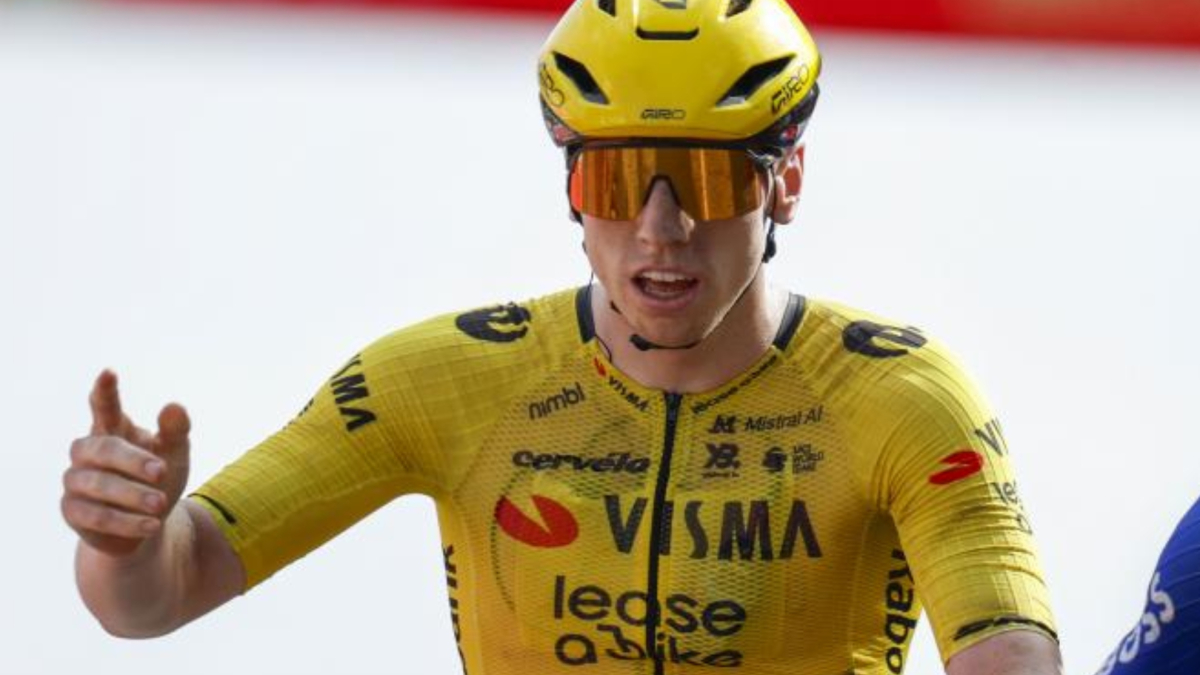 Brennan también gana cuando todo se rompe: tercera victoria en LaVuelta tras el caos de Lorca