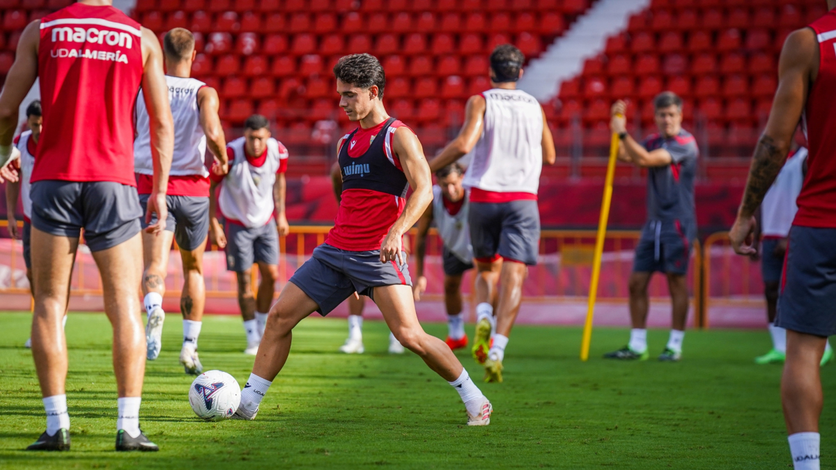 Fin al culebrón Arribas: se queda en el Almería