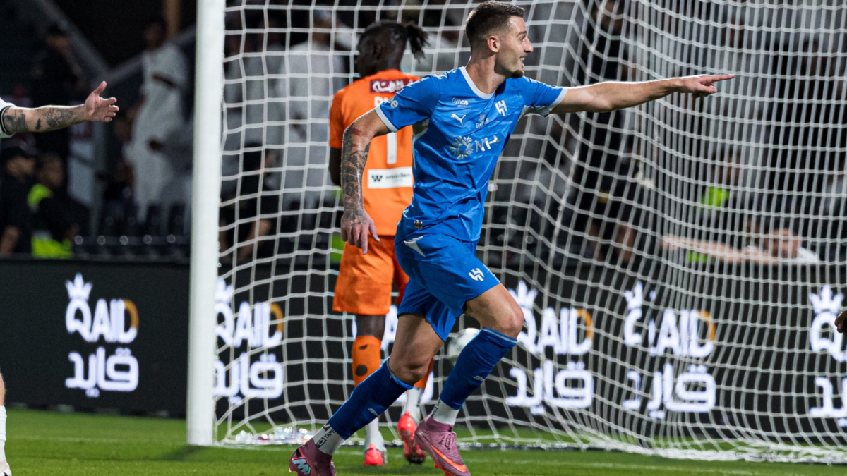 Al Hilal repite victoria tras el adiós de Benzema y sigue líder