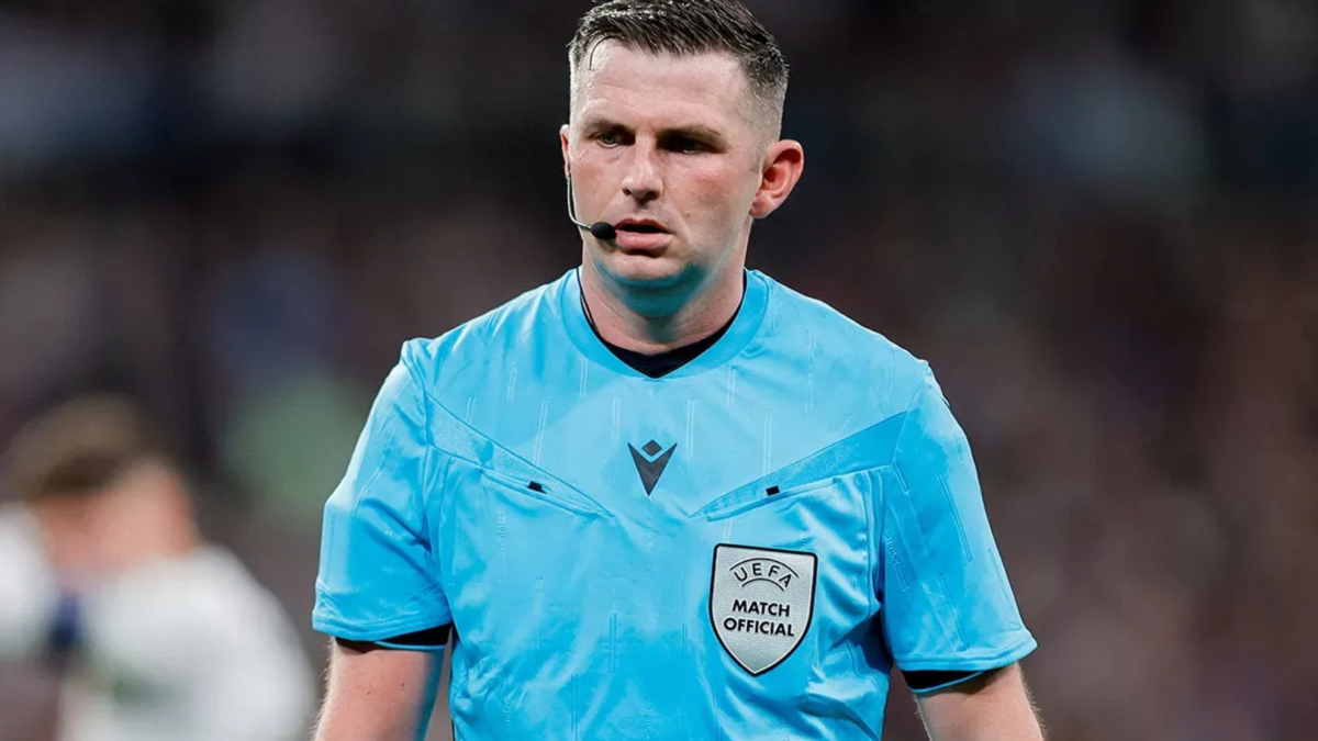 Michael Oliver, un viejo conocido para el debut ante el Inter