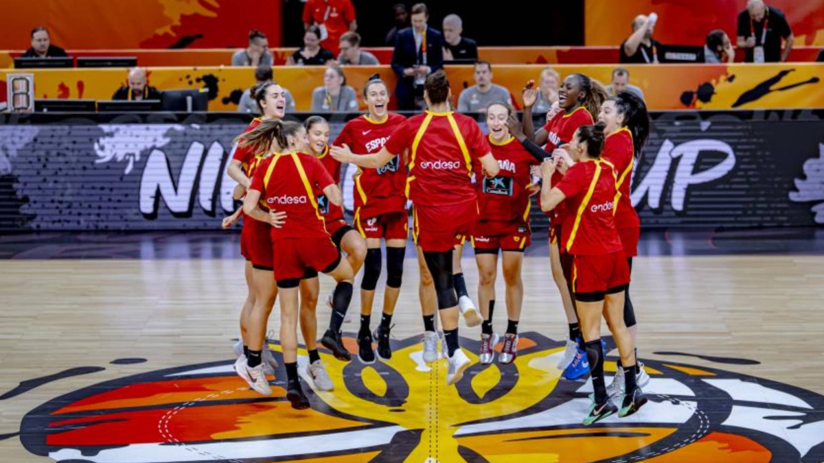 La euforia al vértigo: España se juega ante Japón su futuro en el Mundial