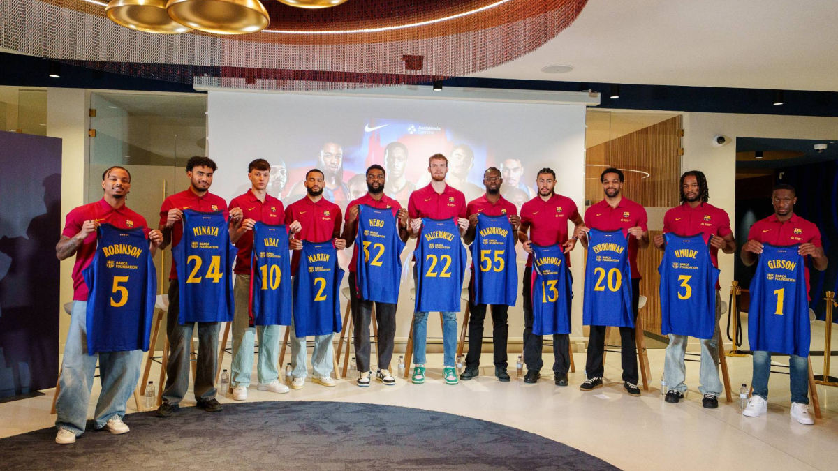 El Barça presenta su revolución: 11 fichajes para acabar con tres años en blanco
