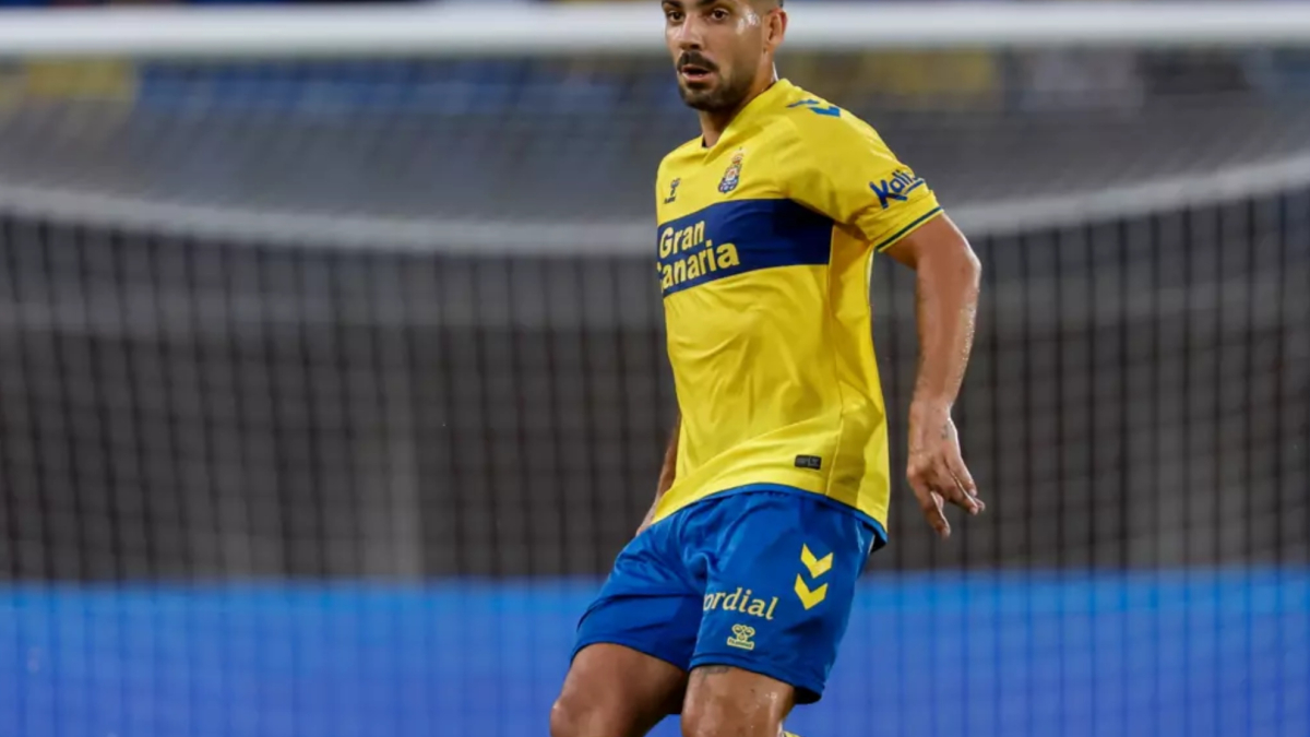 Más problemas en Las Palmas: Álex Suárez se suma a las bajas en defensa