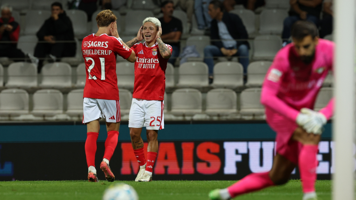 Pavlidis y Prestianni lideran la remontada del Benfica