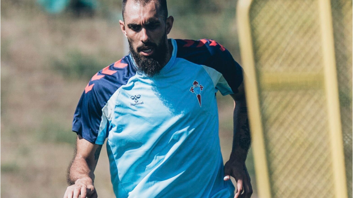 Borja Iglesias, Jones y Aleix Febas novedades en la convocatoria para Chipre