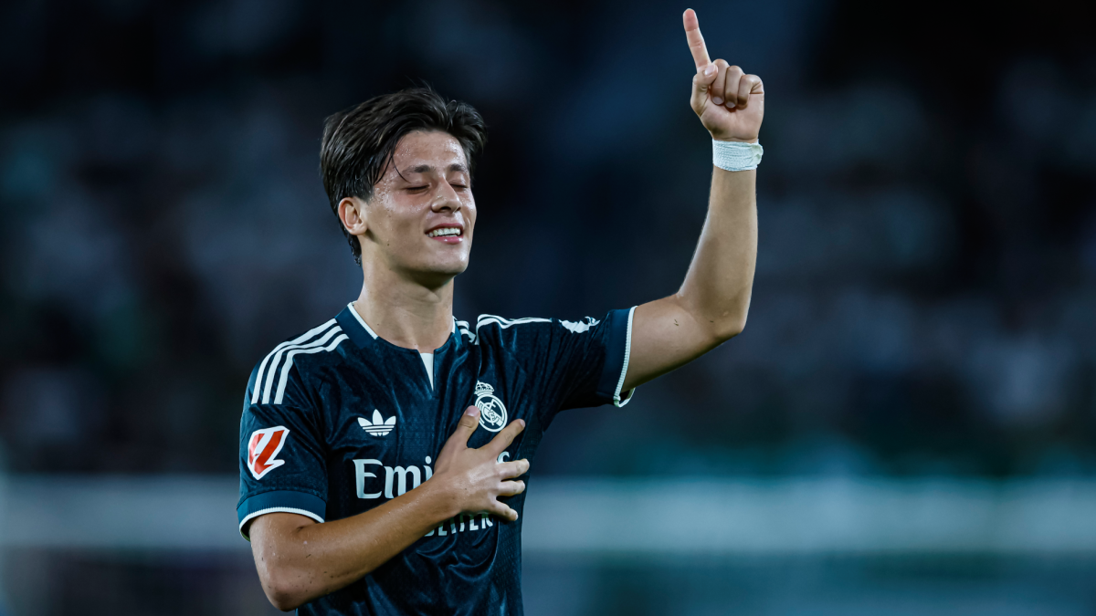 Gol de M. Dituro (p.p.) (0-1) en el Elche 2-3 Real Madrid