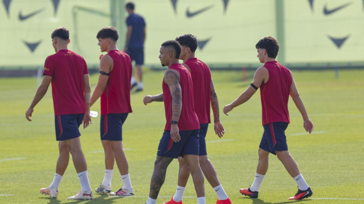 Lista de convocados del Barcelona para el Sánchez Pizjuán: sin Joan García