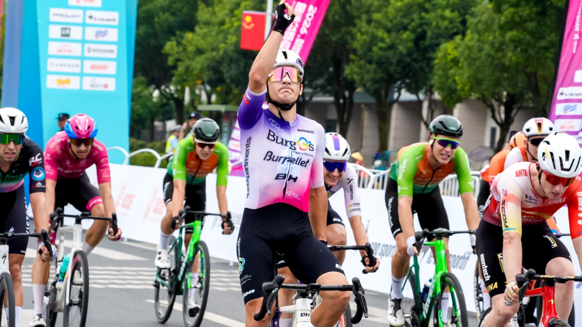 Daniel Cavia repite victoria en Huangshan y vuelve a vestirse de amarillo