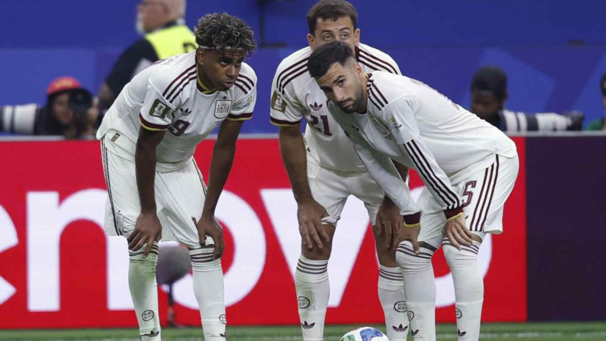 Baena: "Lamine es el mejor del mundo, le veo entrenando y hace cosas que no ves a ningún compañero de profesión"