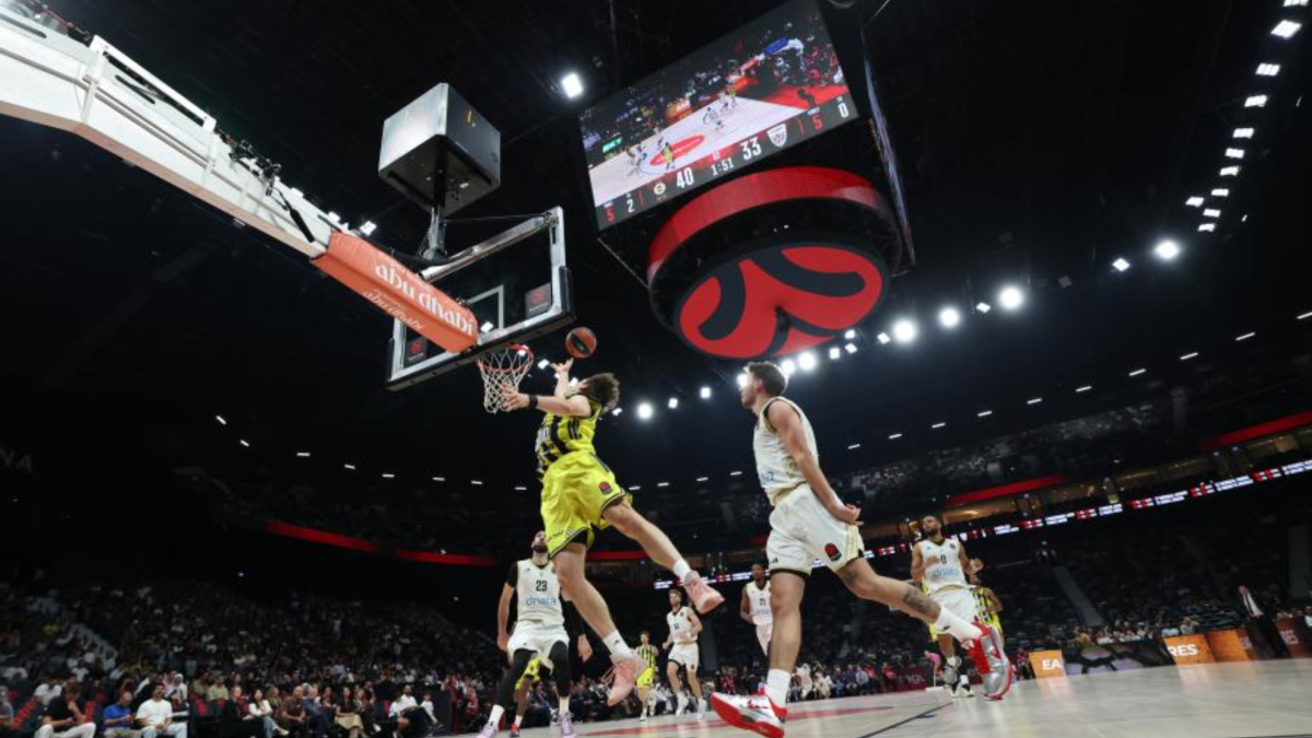El Fenerbahce se consuela más que el Dubái en el partido por el tercer puesto