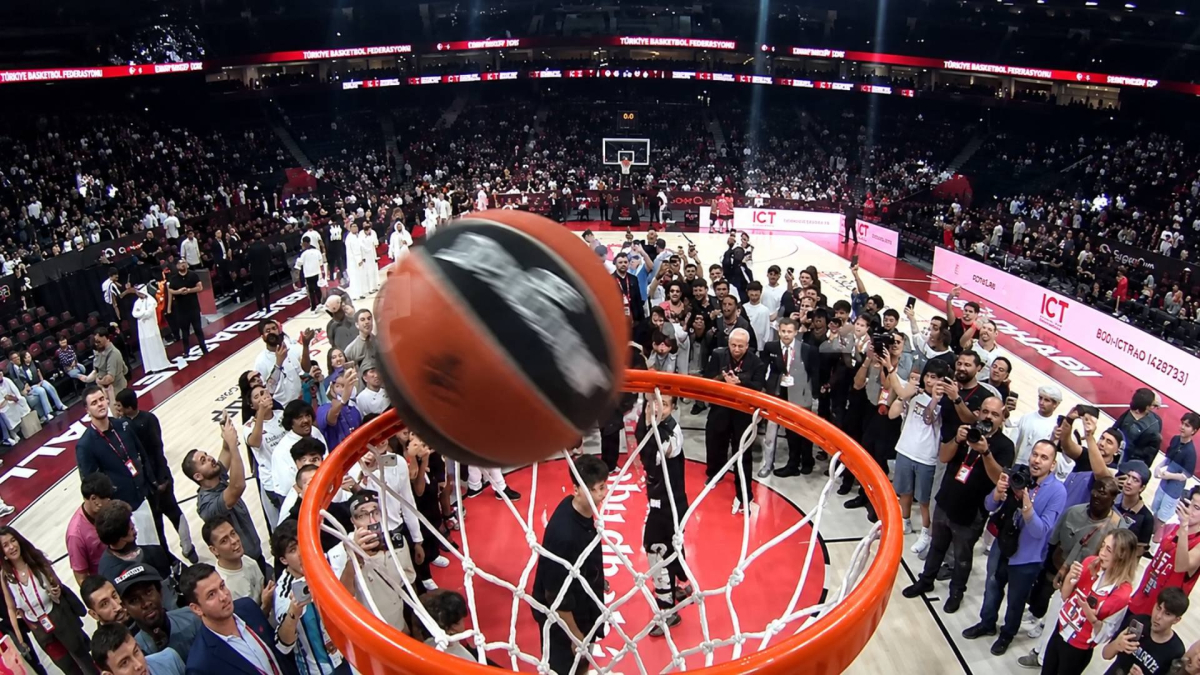  A Marcelo no solo se le da bien el fútbol: duelo de baloncesto contra el streamer Matt Kiatipis 