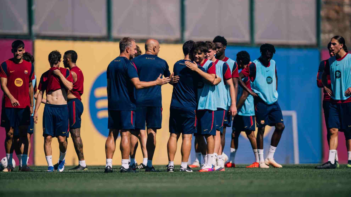 Flick aprovecha el parón: examina a la cantera del Barça