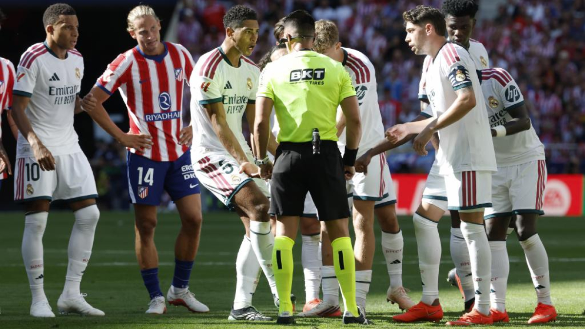 El Atlético-Real Madrid se salda con una lluvia de sanciones y una resolución especial