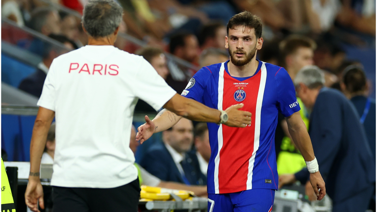 Kvaratskhelia: "He aprendido tanto con Luis Enrique que podría ser entrenador hoy mismo"