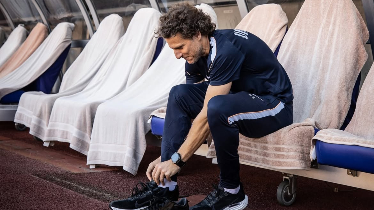 Forlán debuta en Uruguay sin Valverde y con una cruel derrota ante Japón
