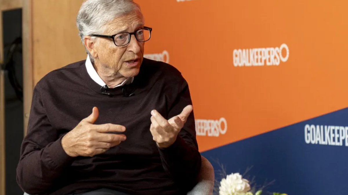 Bill Gates advierte sobre el peligro mortal de la IA: «La muerte de 1.000 millones de personas»