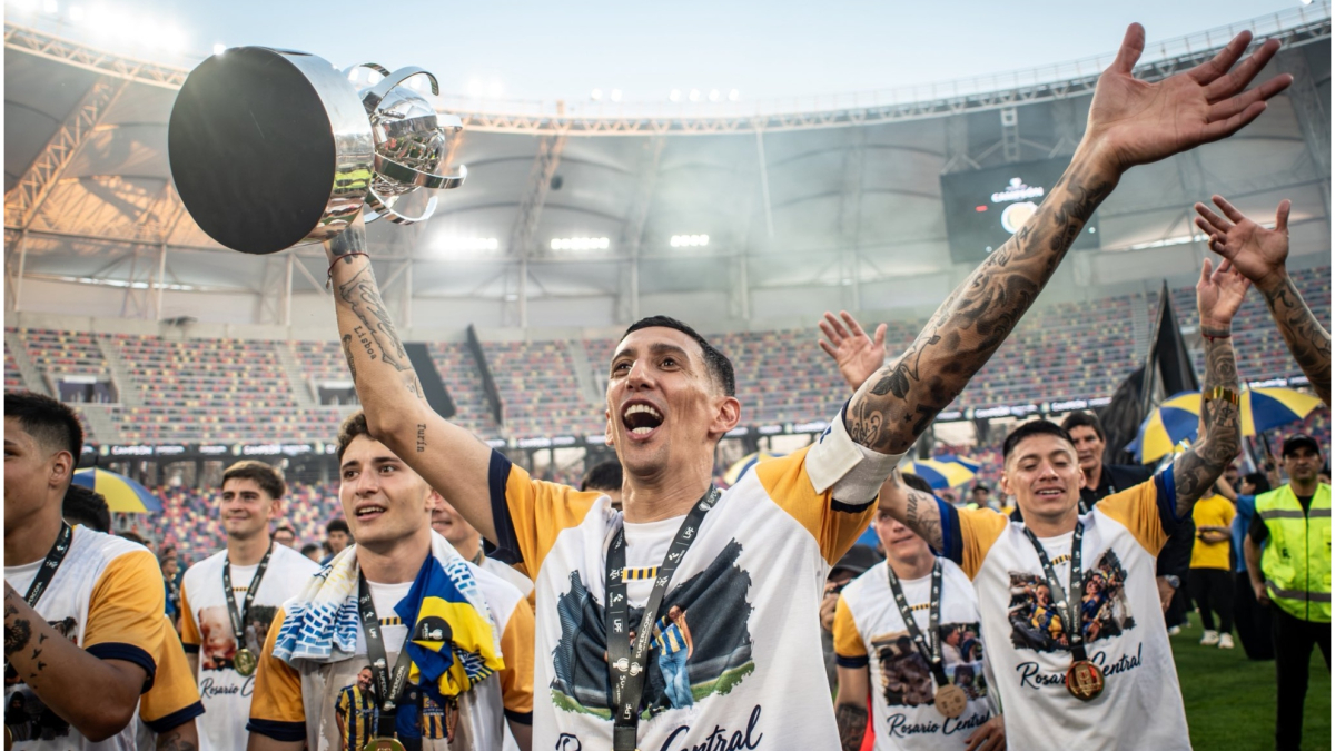 Di María gana la Supercopa con polémica y gran enfado de la 'Brujita' Verón: "Es toda tuya, ladrón"