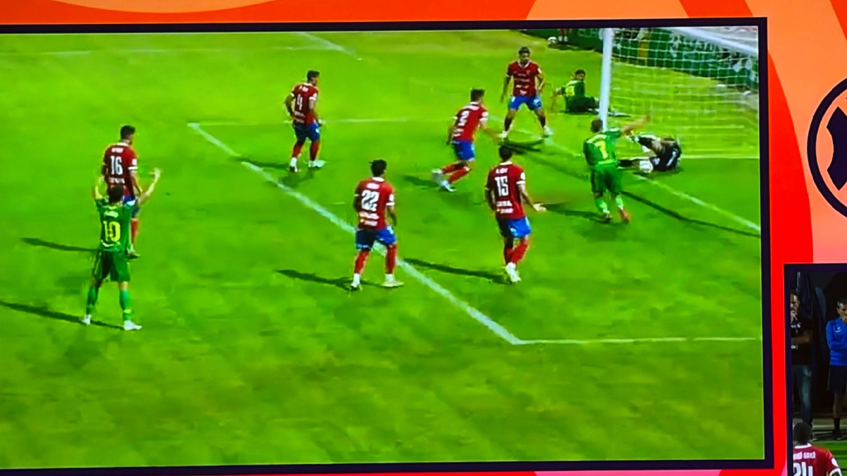 Teruel y Huesca firman un empate muy polémico