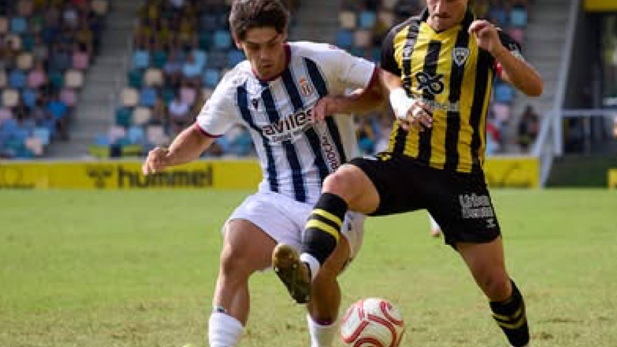 El Barakaldo evitó la derrota en un frenético final