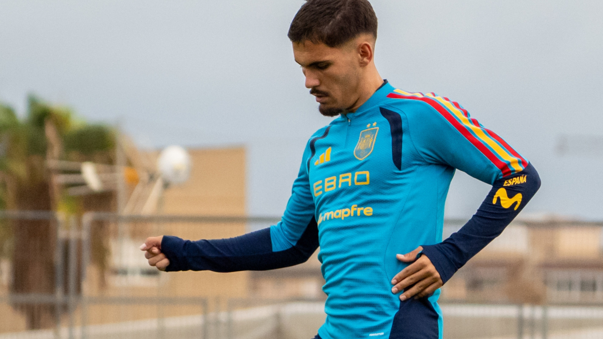 El gol de España es blanquiazul con Roberto y Chupete