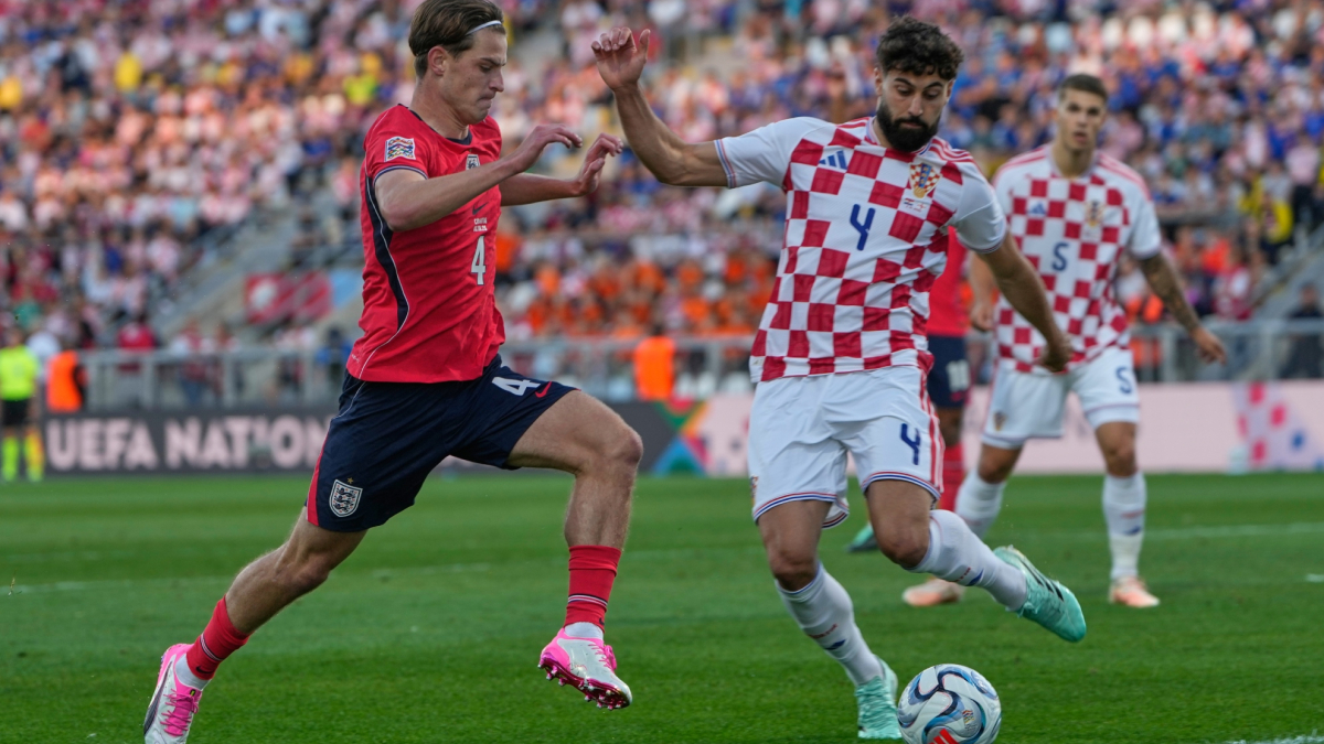 Alex Scott, K.O. con Inglaterra