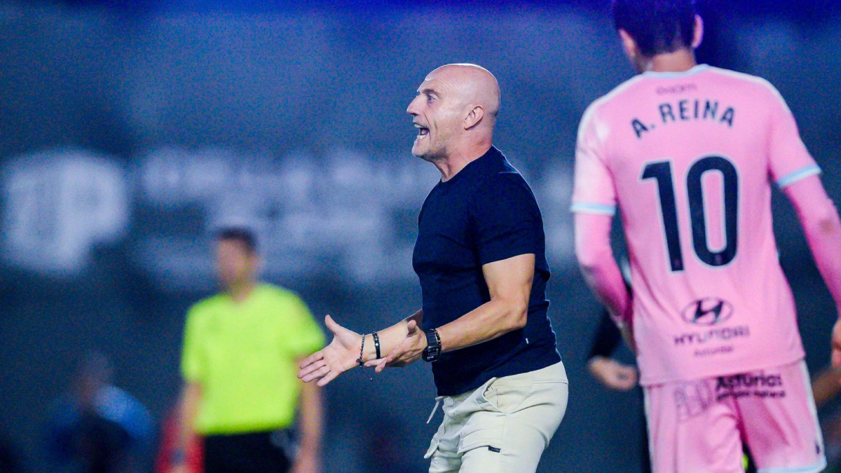 Dos partidos disparan la sangría defensiva del Oviedo
