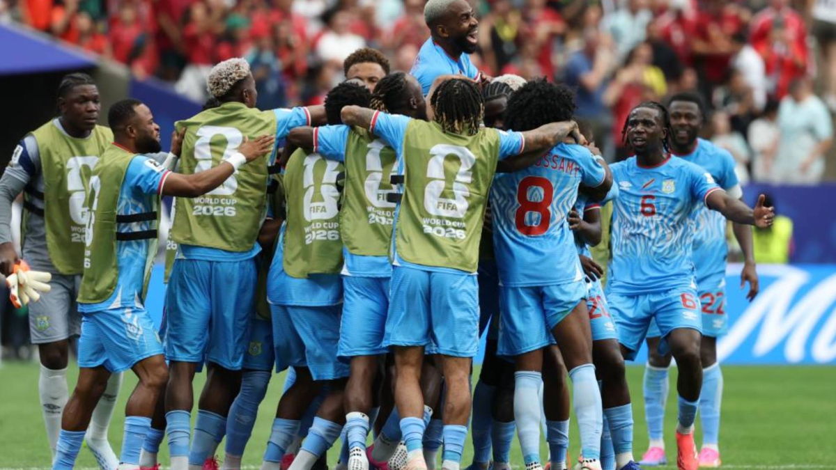 Le Monde asegura que FIFA hizo la vista gorda con un jugador del RD Congo no seleccionable