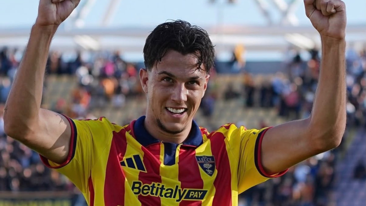 La perla española del Lecce renueva hasta 2030