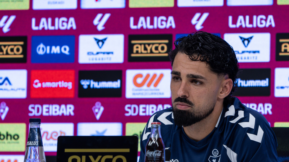 Nolaskoain: "Me siento muy bien de central"