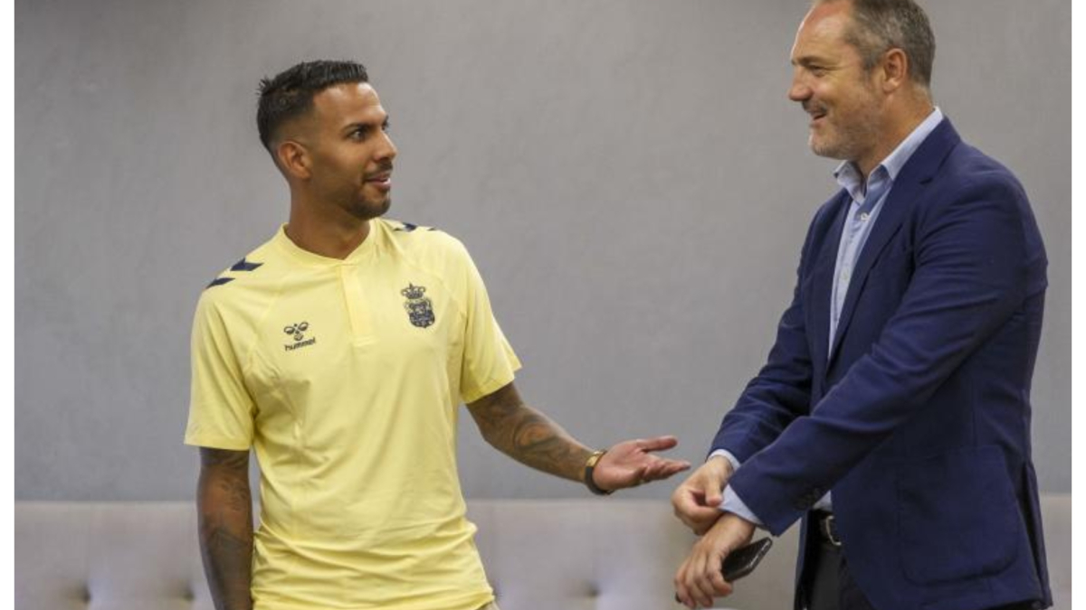 Dardo de Jonathan Viera a Luis Helguera, director deportivo de Las Palmas