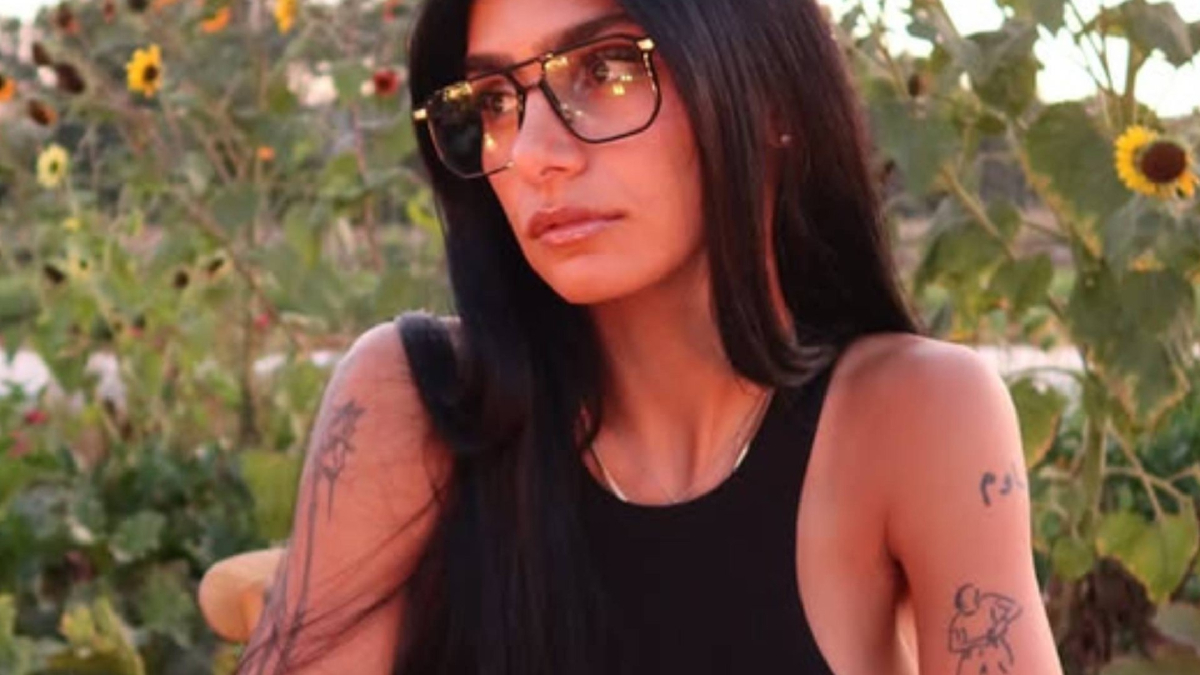 Deshaun Watson 2017 video involving Mia Khalifa resurfaces online