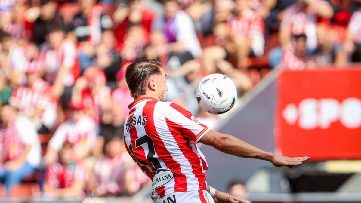 Mazazo para el Sporting: Antonio Casas, fuera hasta 2027