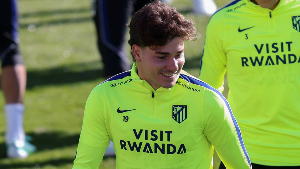Los detalles de una mañana con el Atlético: el Cuti se pone serio y el "contable" Barrios