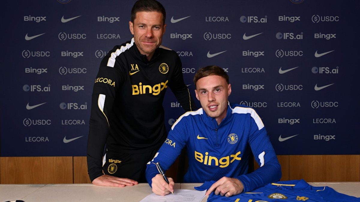 Cole Palmer renueva por el Chelsea hasta 2034