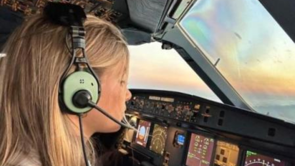 Savina Paül, la piloto española que lleva Airbus 330: "Hace diez años empecé con un Piper PA-28, un avión de 4 plazas..."