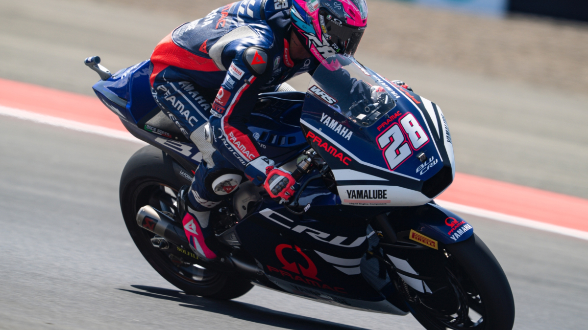 Izan Guevara aprovecha el drama de Escrig para apretar más Moto2