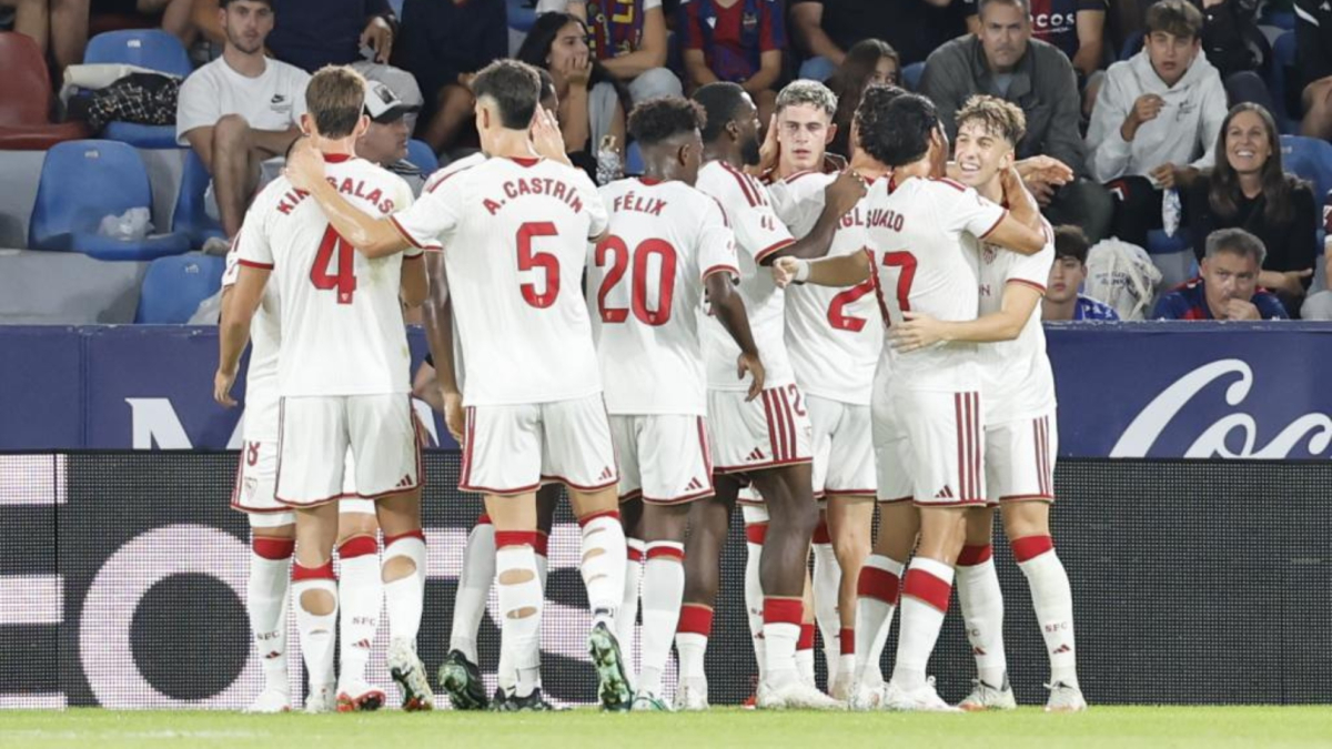 Gol de Robbie Ure (0-1) en el Levante x-x Sevilla
