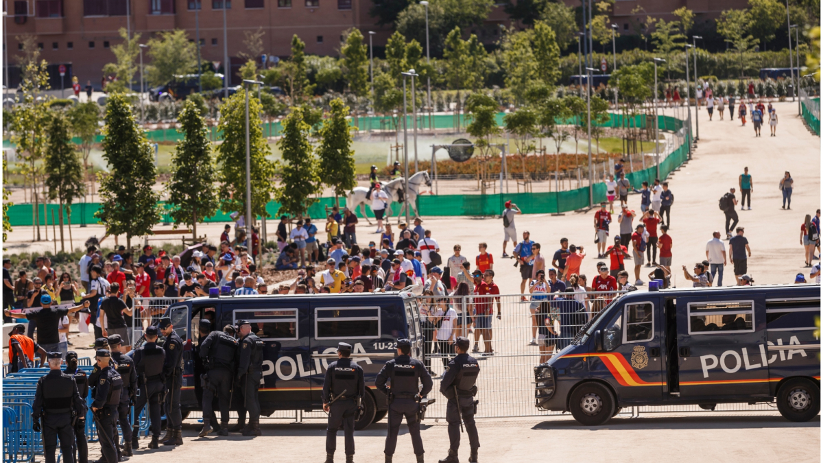 Más de 1.100 efectivos para la seguridad del Atleti-Manchester United en Champions
