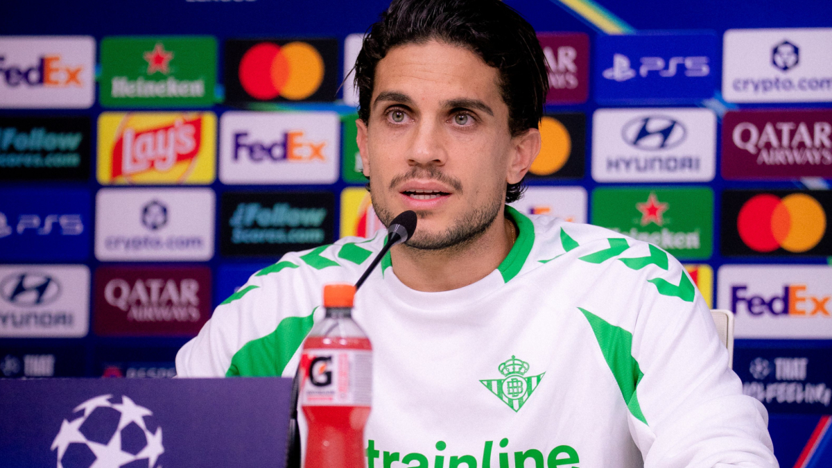 Bartra: "¿Mi futuro? Estoy centrado en el presente y en rendir, esa es una pregunta para el club"